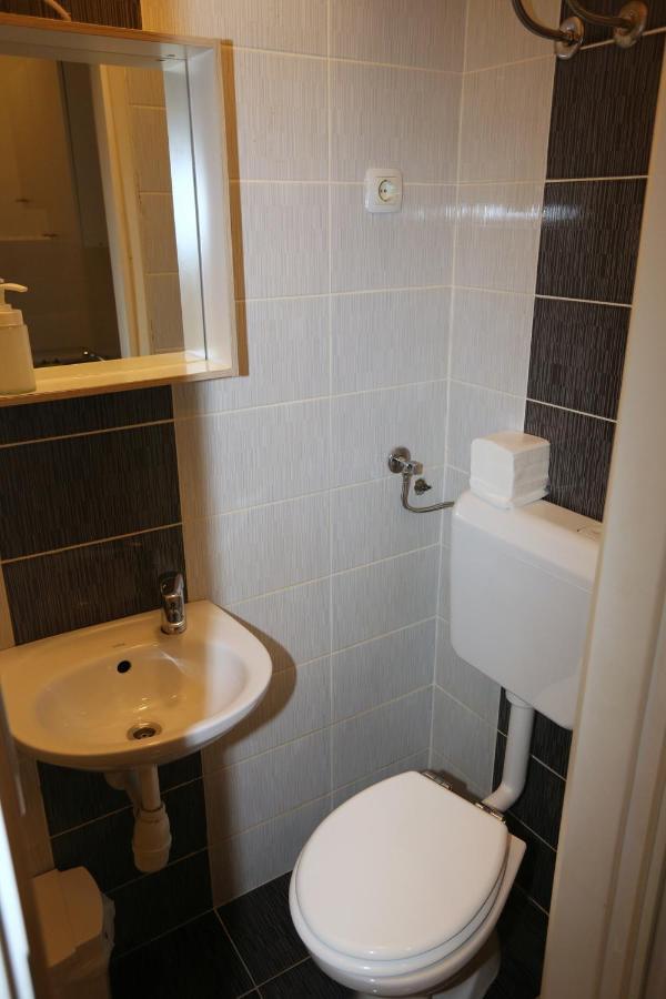 Apartments Rooms Fontane Trnje - Free Parking 萨格勒布 外观 照片